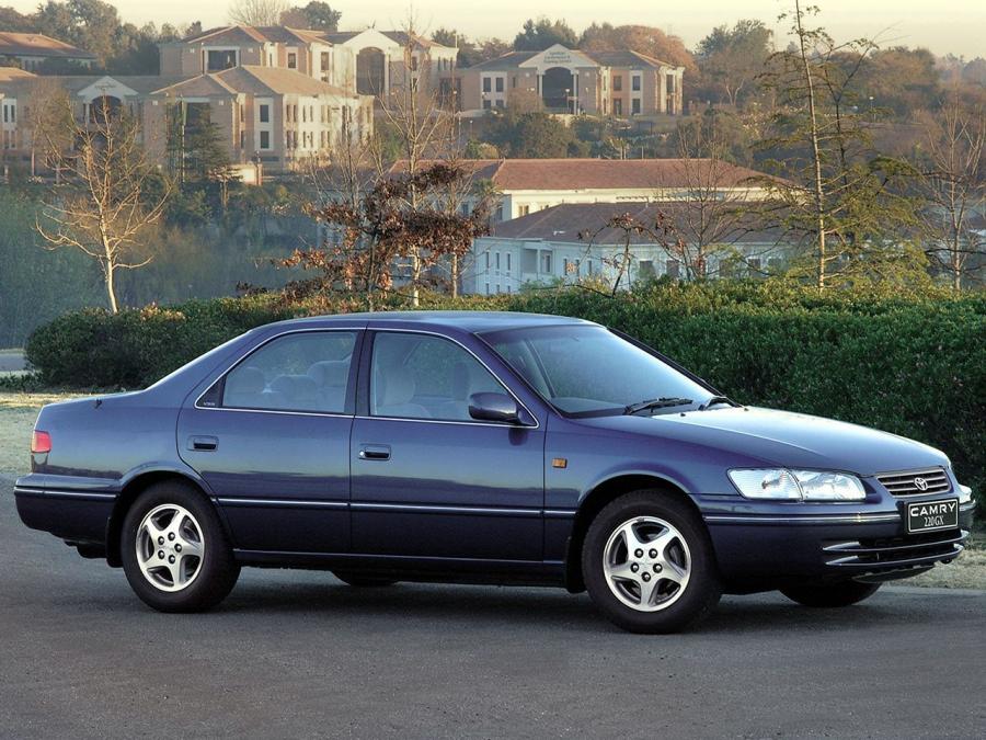  Toyota Camry 2000 года  (ZA) (фото 5 из 18)